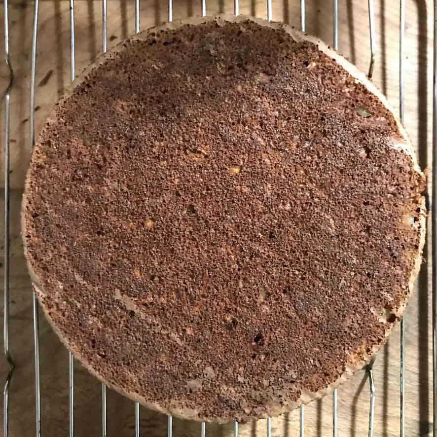 Cake round cooling on rack