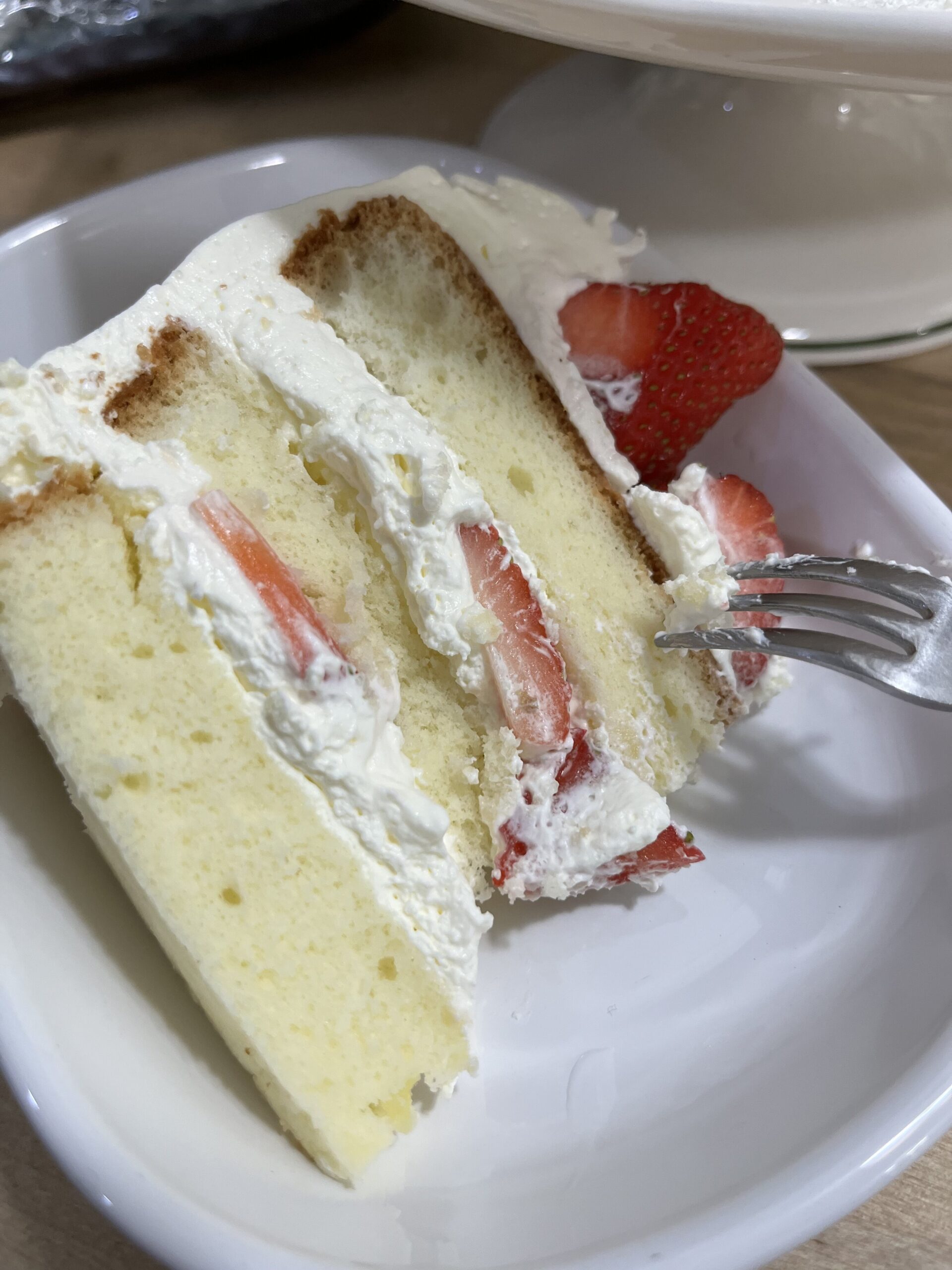 Genoise sponge with strawberries and whipped cream